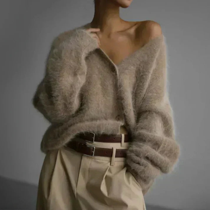 Avery | Luxury buttoned cardigan